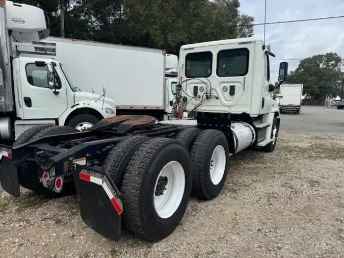 2017 FREIGHTLINER/MERCEDES CASCADIA 125