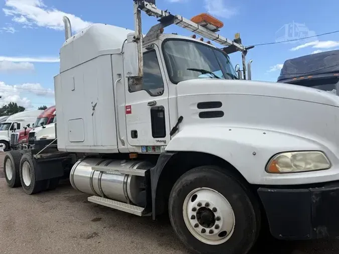 2005 MACK VISION CXN6138a485afcba58279660ef2ad712906f88