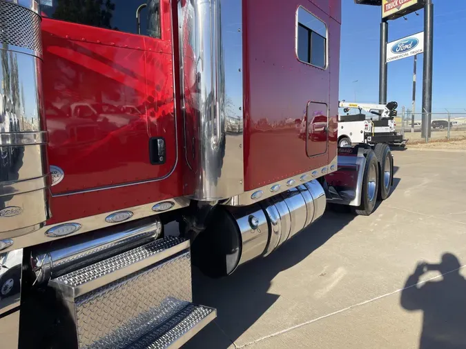 2020 Peterbilt 389