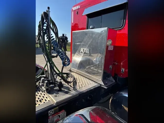 2022 Peterbilt 3898a4d827c164d972aa352561ad247f2eb