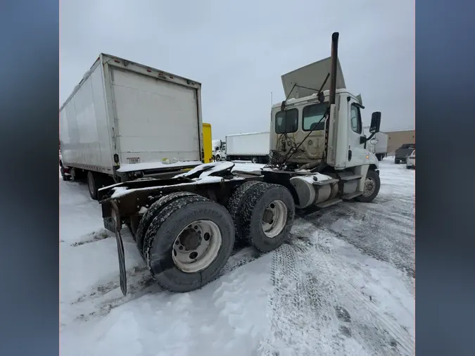 2019 FREIGHTLINER/MERCEDES CASCADIA 125