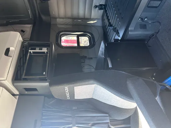 2019 FREIGHTLINER CASCADIA 126