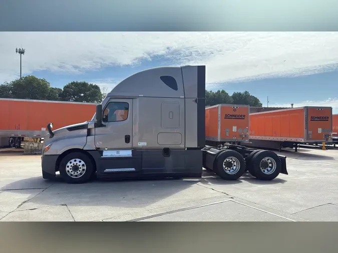 2022 Freightliner Cascadia 126