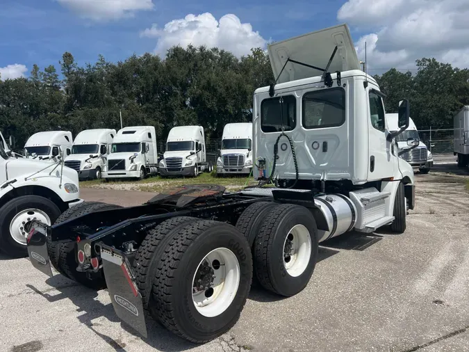 2020 FREIGHTLINER/MERCEDES NEW CASCADIA PX12664