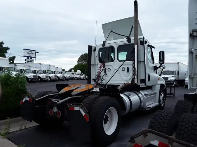 2020 FREIGHTLINER CASCADIA 125