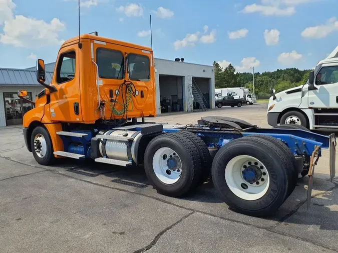 2020 FREIGHTLINER NEW CASCADIA PX126648a5abfeaef11b4a7dfb76db64ce20874