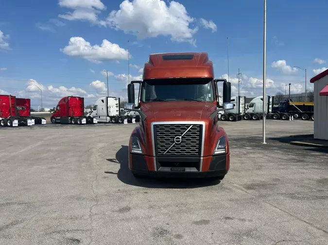 2023 VOLVO VNL64T860