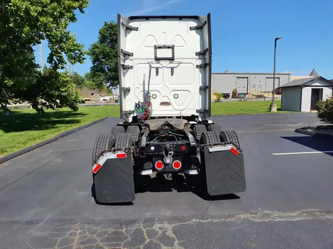 2020 FREIGHTLINER/MERCEDES CASCADIA 125