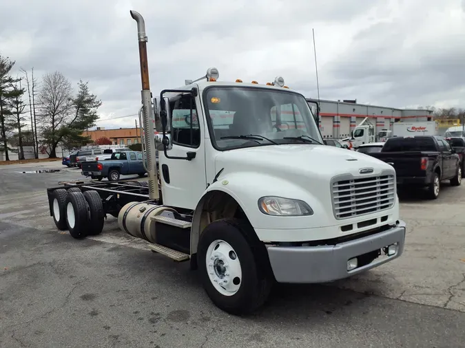 2014 FREIGHTLINER/MERCEDES M2 106