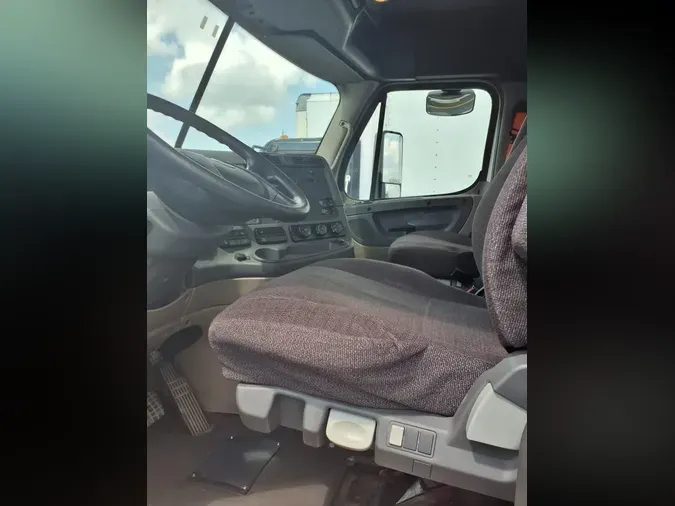 2016 FREIGHTLINER CASCADIA 125