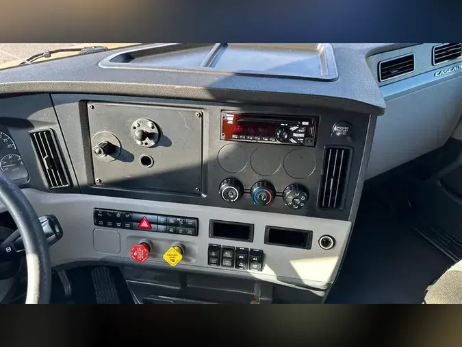 2021 FREIGHTLINER CA126