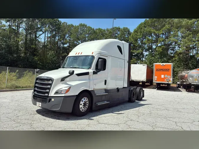 2023 Freightliner Cascadia 126