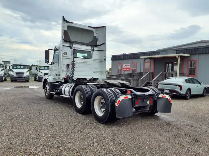 2018 VOLVO VNL64TRACTOR