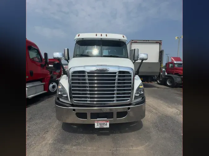 2018 FREIGHTLINER CASCADIA 113