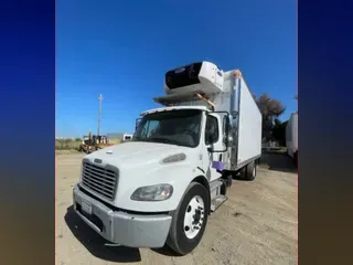 2016 FREIGHTLINER/MERCEDES M2 106