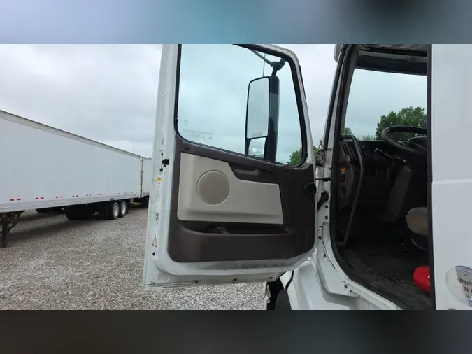 2018 Volvo VNL300