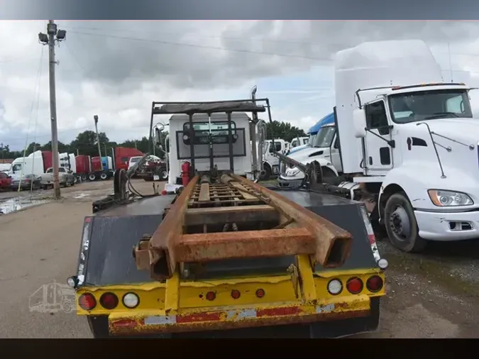 2005 MACK GRANITE CV713