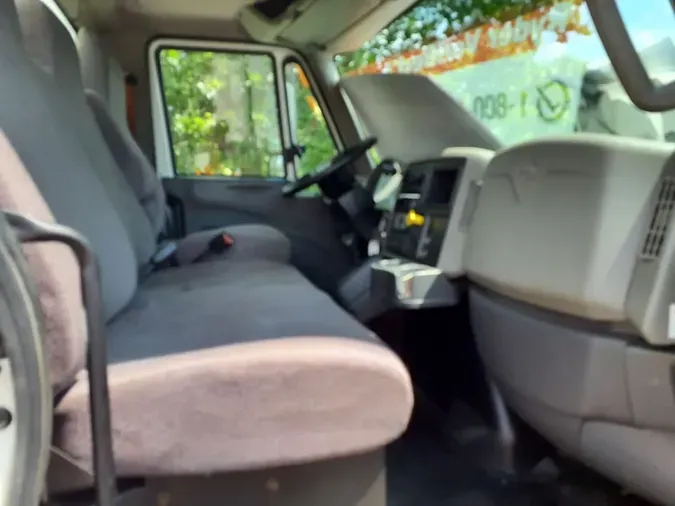 2018 NAVISTAR INTERNATIONAL 4300