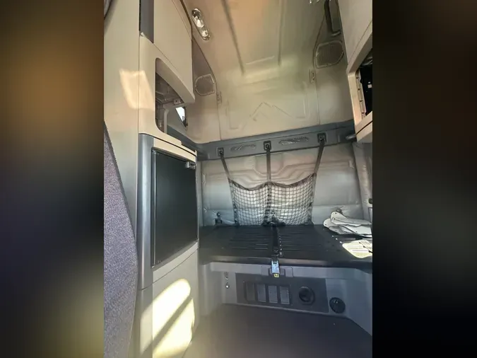 2019 FREIGHTLINER/MERCEDES CASCADIA 1258a70807fc2d8635951d3fe733173b1b3