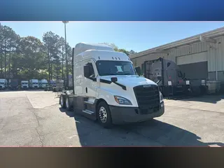 2021 Freightliner Cascadia 126