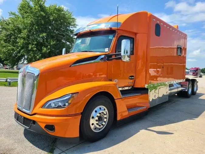 2025 Kenworth T680