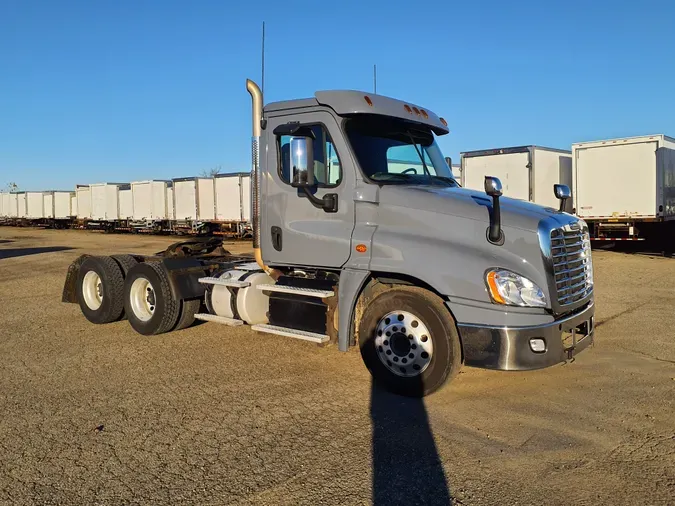 2018 FREIGHTLINER/MERCEDES CASCADIA 125