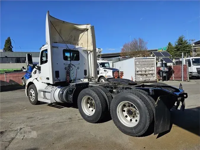 2017 PETERBILT 579