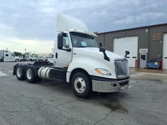 2019 NAVISTAR INTERNATIONAL LT625 DAYCAB T/A
