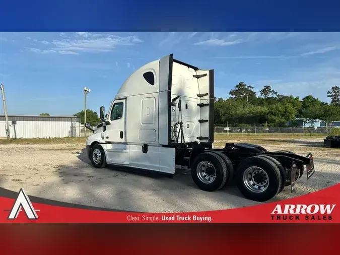 2021 FREIGHTLINER CA126
