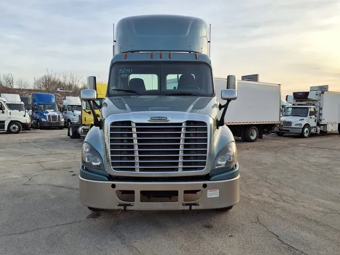 2018 FREIGHTLINER/MERCEDES CASCADIA 125