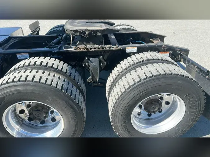 2021 Freightliner Cascadia 126