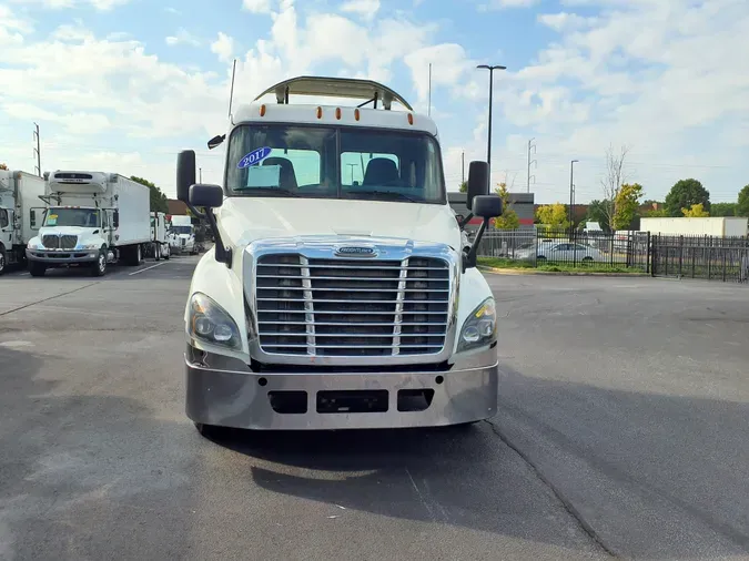 2017 FREIGHTLINER/MERCEDES CASCADIA 125