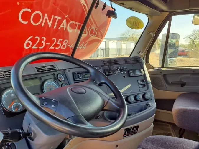 2017 FREIGHTLINER/MERCEDES CASCADIA 125