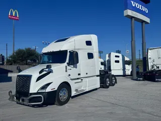 2019 VOLVO VNL64T760