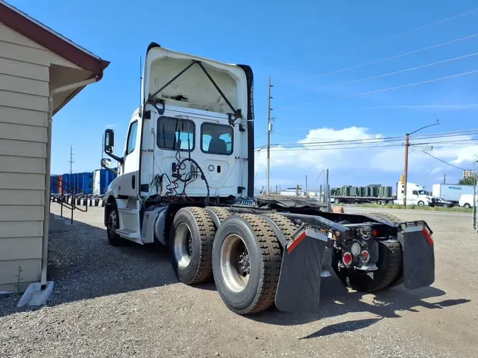 2020 FREIGHTLINER/MERCEDES NEW CASCADIA 116