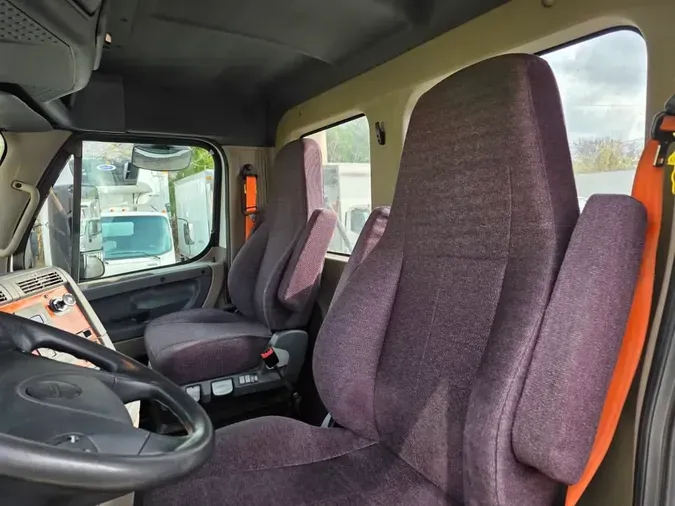 2018 FREIGHTLINER/MERCEDES CASCADIA 125