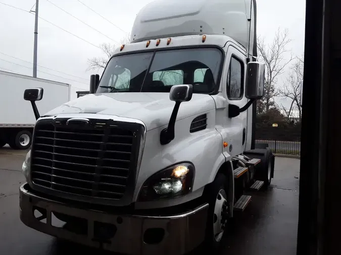 2018 FREIGHTLINER/MERCEDES CASCADIA 1138a972cc0902b3117a777d71ee58805ab