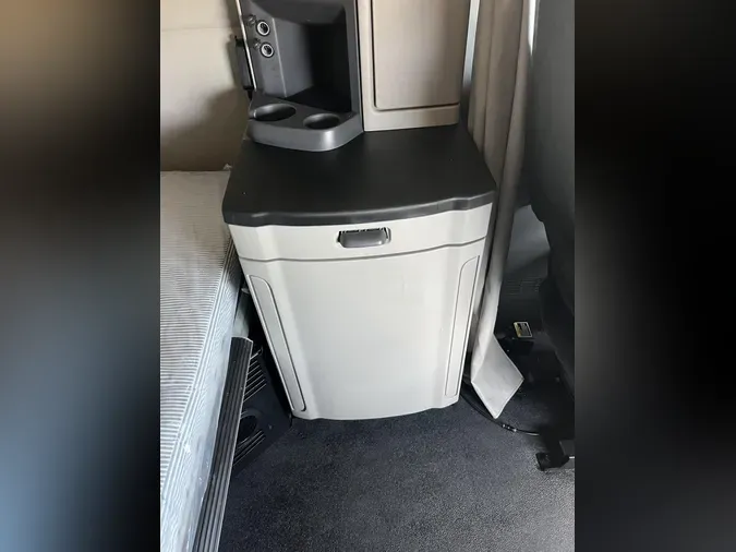 2021 Peterbilt 579