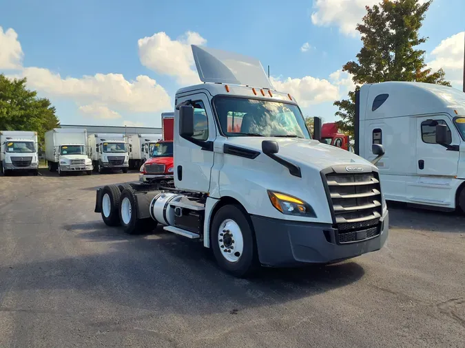 2019 FREIGHTLINER/MERCEDES PT126064ST