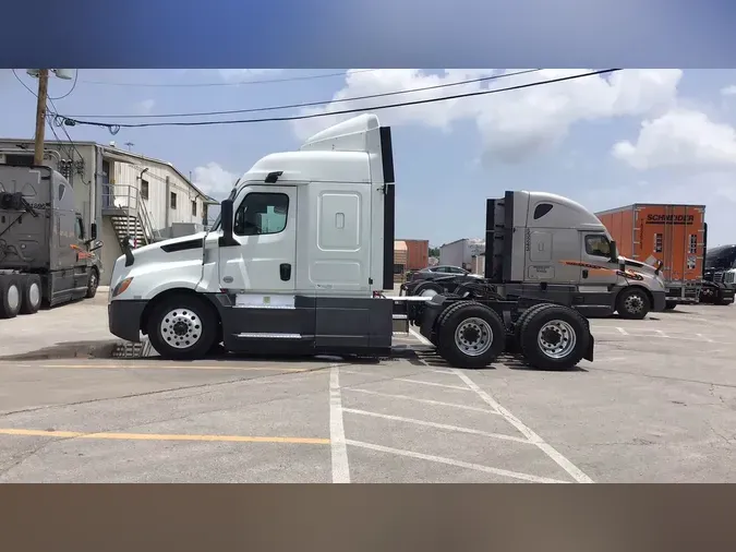 2020 Freightliner Cascadia
