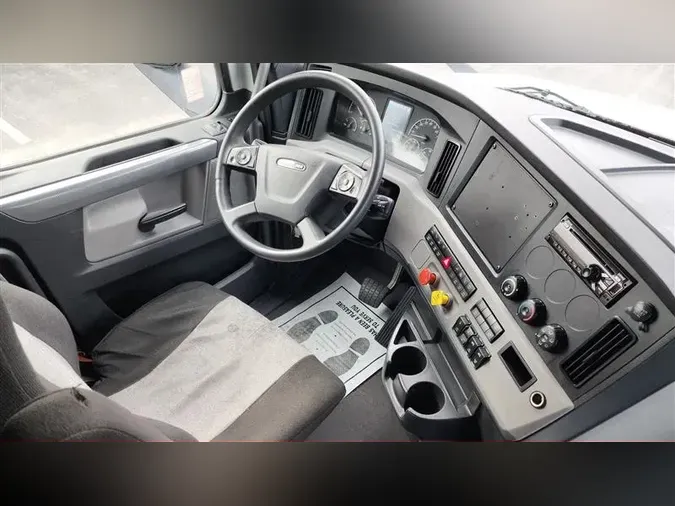 2020 FREIGHTLINER CA126