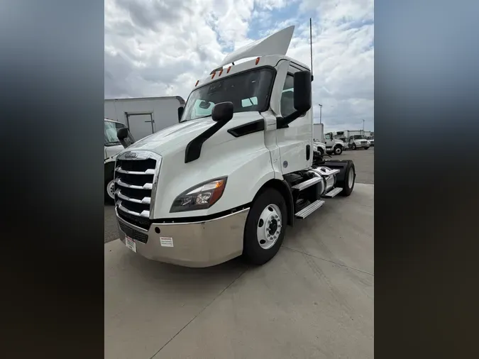 2020 FREIGHTLINER/MERCEDES NEW CASCADIA 116