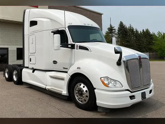 2021 KENWORTH T680