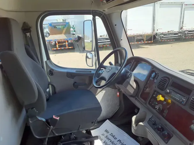 2015 FREIGHTLINER/MERCEDES M2 1068aa415f221751d2f1acb8d8ef415d425