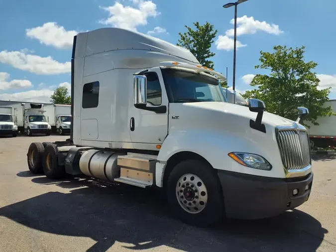2019 NAVISTAR INTERNATIONAL LT625 SLPR CAB