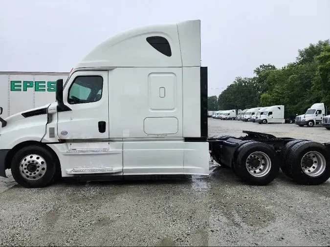 2020 Freightliner T12664ST