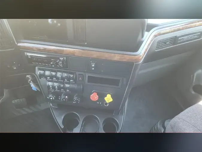 2020 INTERNATIONAL LT