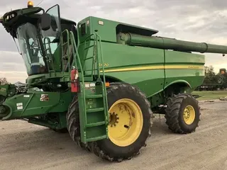 2012 John Deere S670