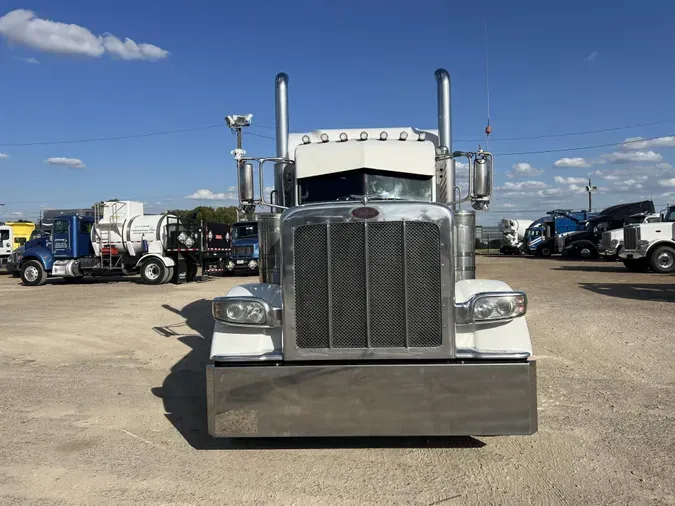 2020 Peterbilt 389