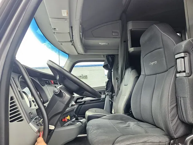2022 KENWORTH T680